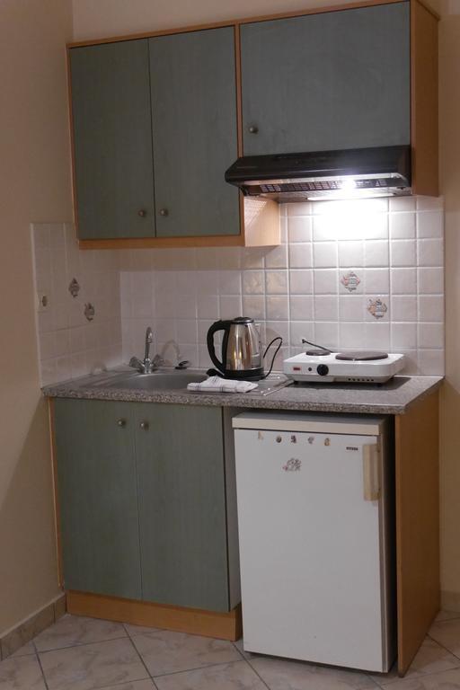 Hanna'S Apartments Палеохора Екстер'єр фото
