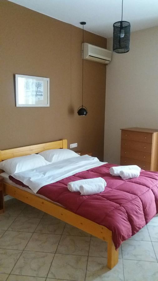 Hanna'S Apartments Палеохора Екстер'єр фото
